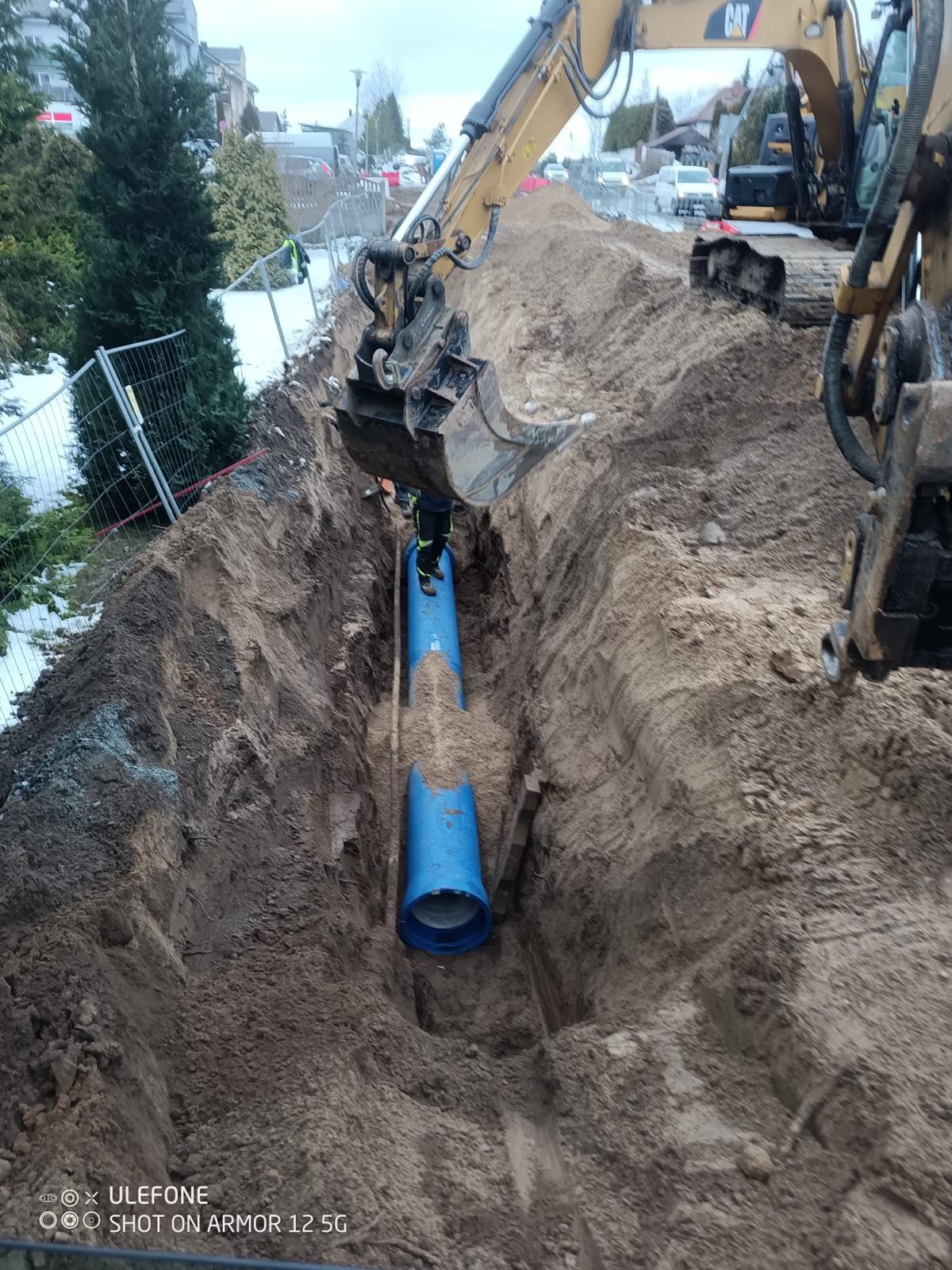 Przebudowa magistrali wodociągowej DN500 wraz z&nbsp;kanałem sanitarnym w&nbsp;rejonie ul. Kielnieńskiej 