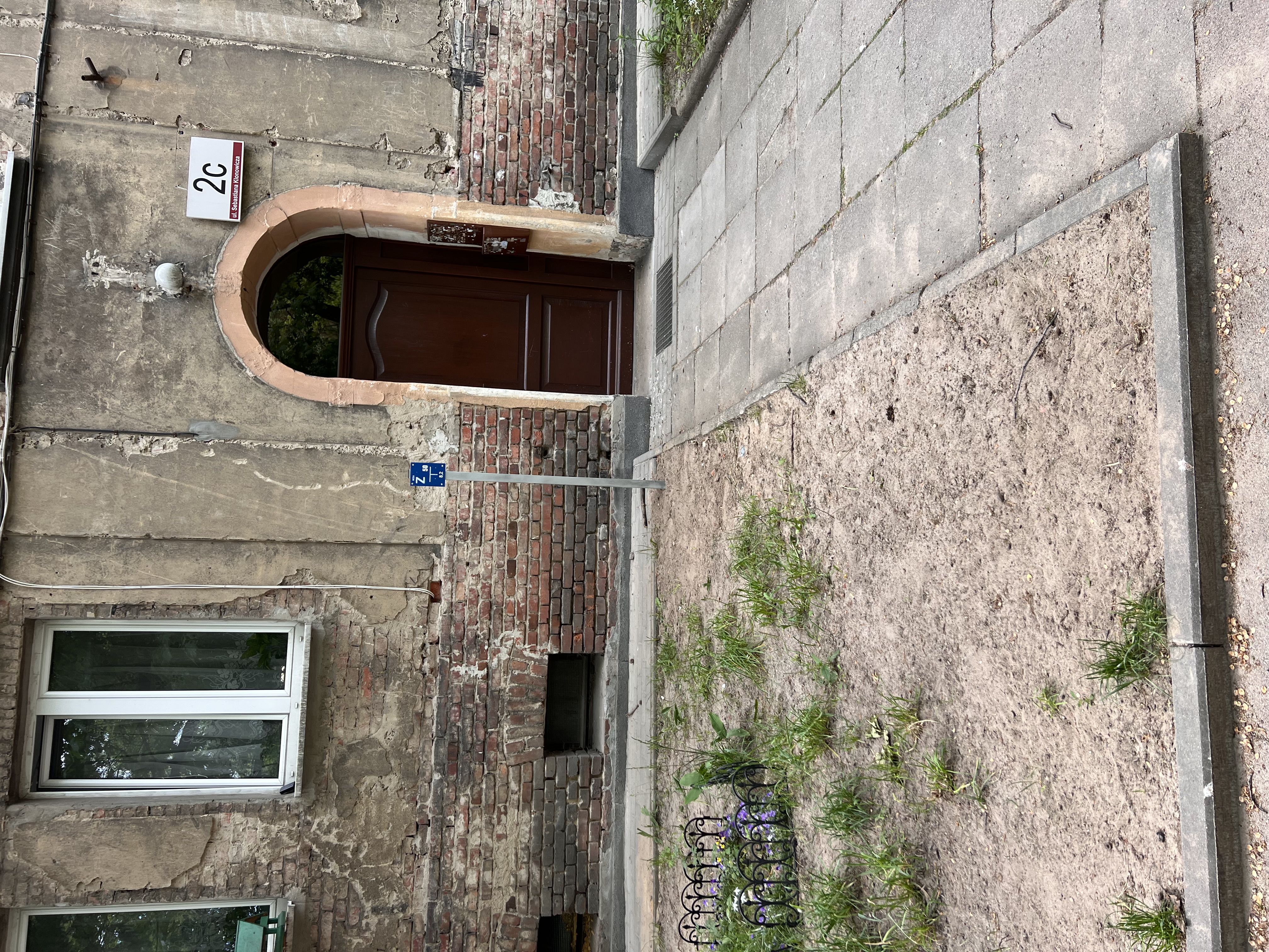 Wymiana przyłączy wodociągowych do budynków przy ul.Klonowicza 2c, 2e i&nbsp;2f, Arkońska 67