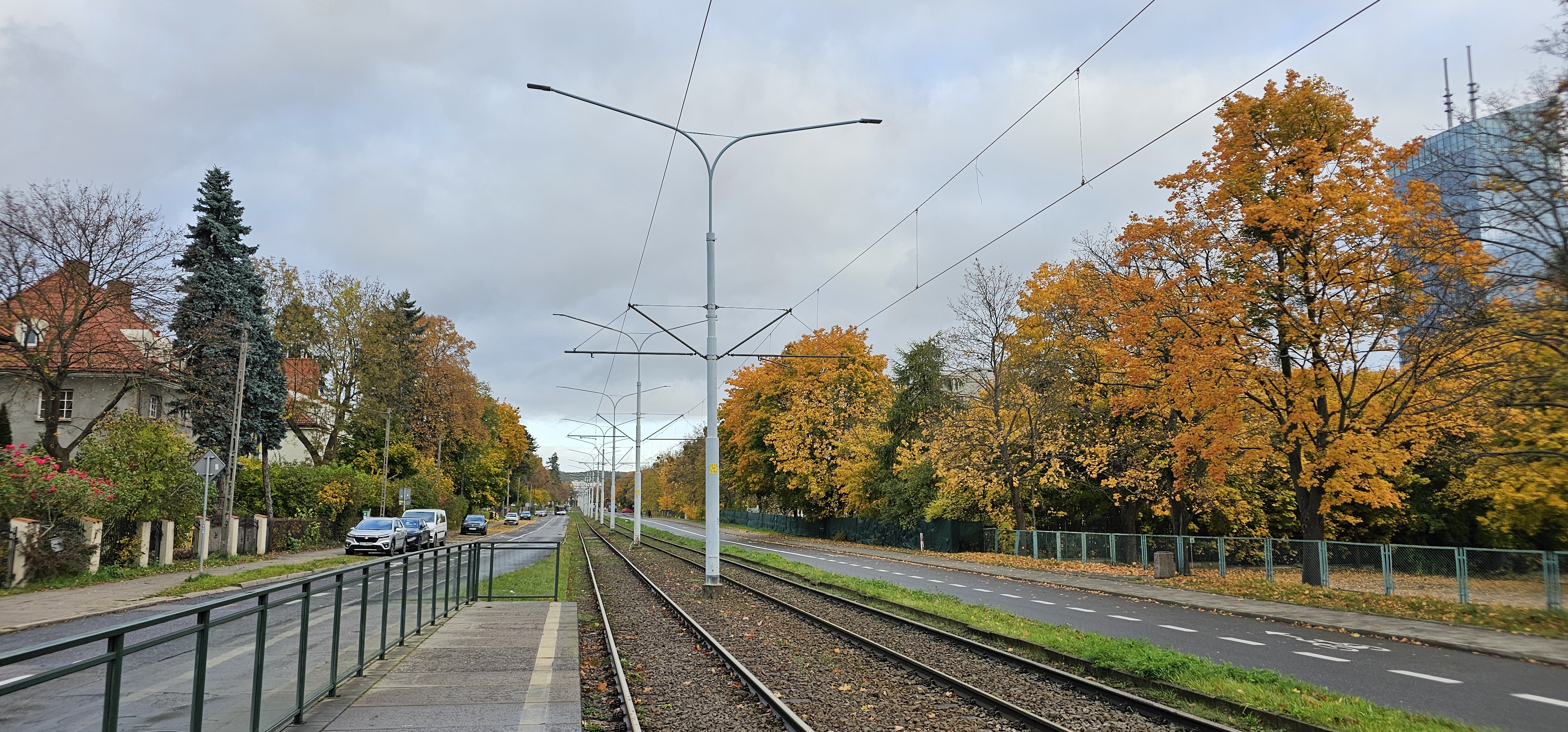Wyremontowana sieć trakcyjna - ul. Wita Stwosza