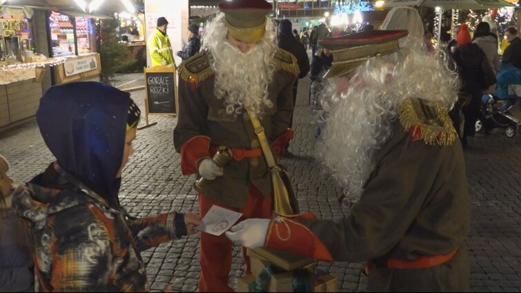 Parada Elfów na Jarmarku Bożonarodzeniowym
