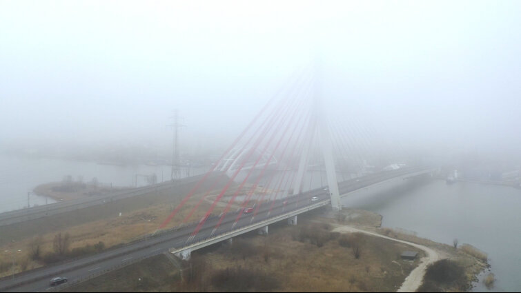 Gdańskie mosty we mgle
