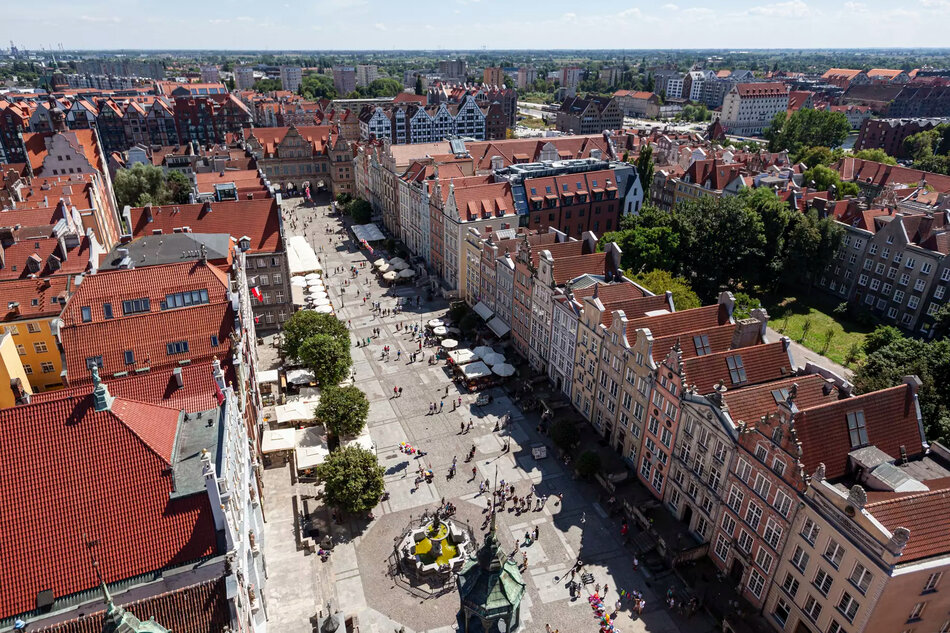 Prezydent Macron na ul. Długiej