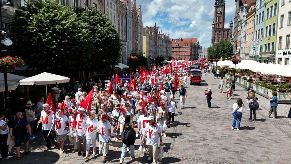 Kolorowa Parada Seniorów w sercu Gdańska