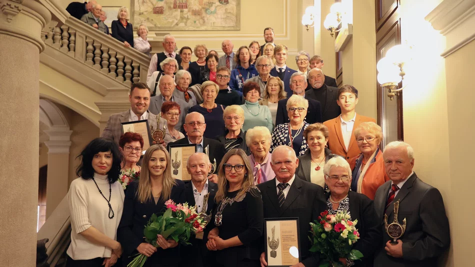 Rada Miasta Gdańska nagrodziła działających na rzecz młodzieży i seniorów