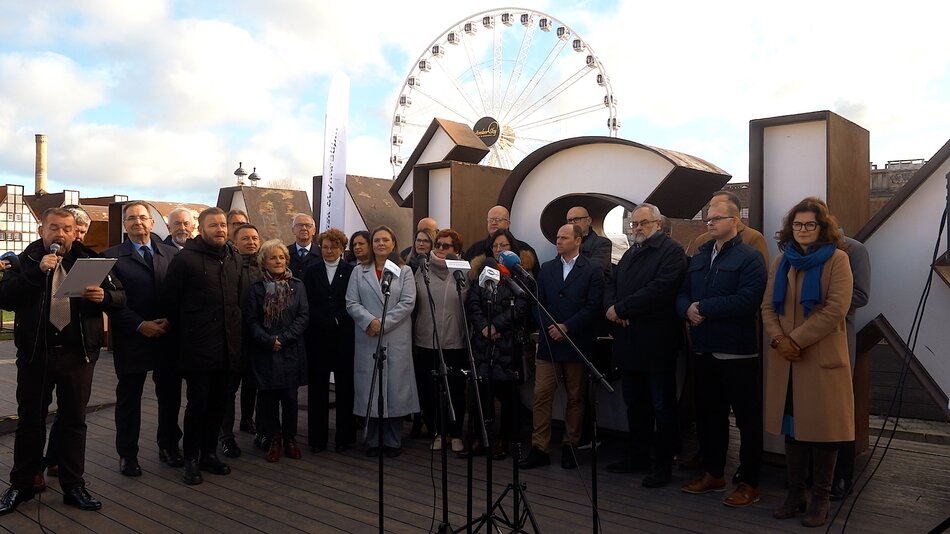 Na zdjęciu samorządowcy obszaru metropolitalnego