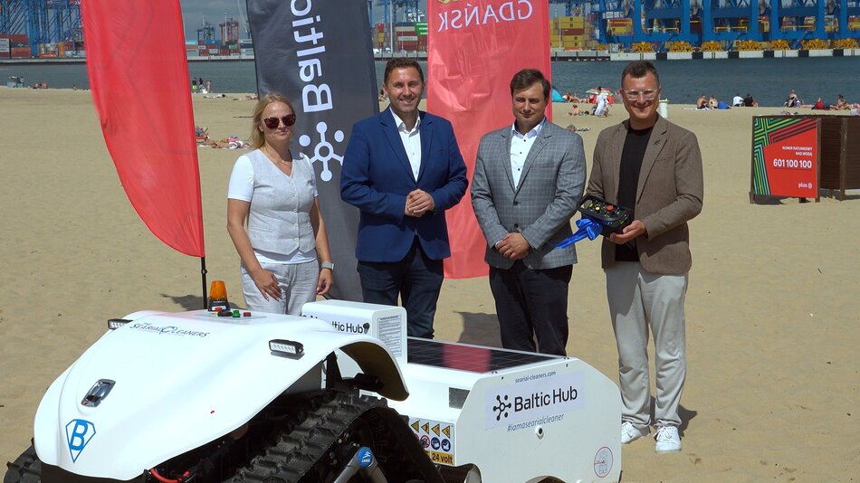 Autonomiczny robot sprzątający plażę - briefing