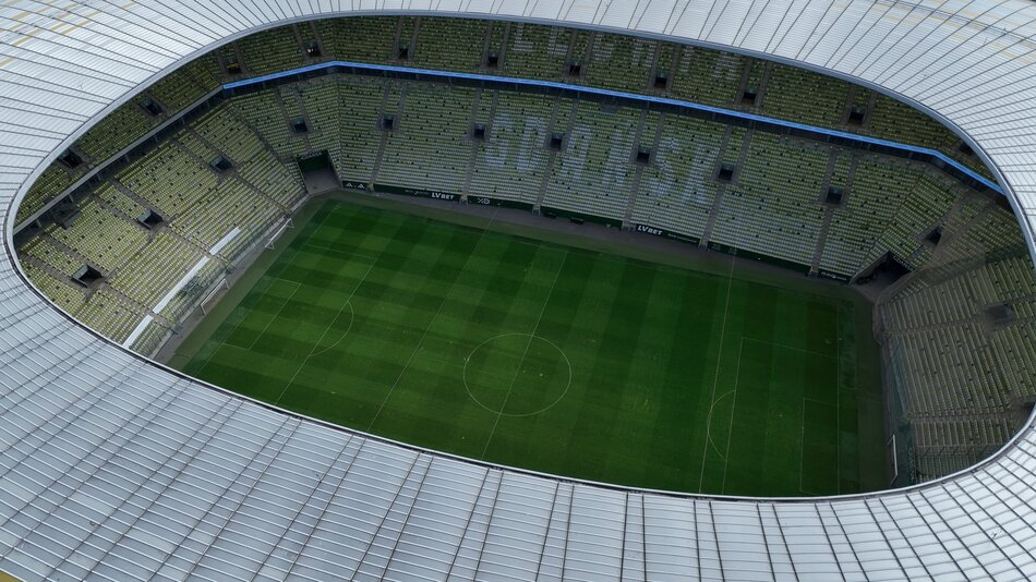 Trener Lechii John Carver do kibiców przed derbami