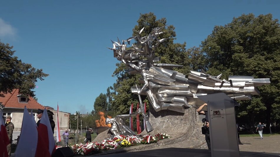 Uroczystość na Placu Obrońców Poczty Polskiej