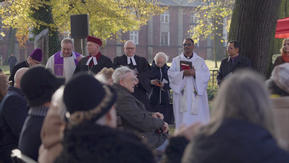 Modlitwa na cmentarzu nieistniejących cmentarzy