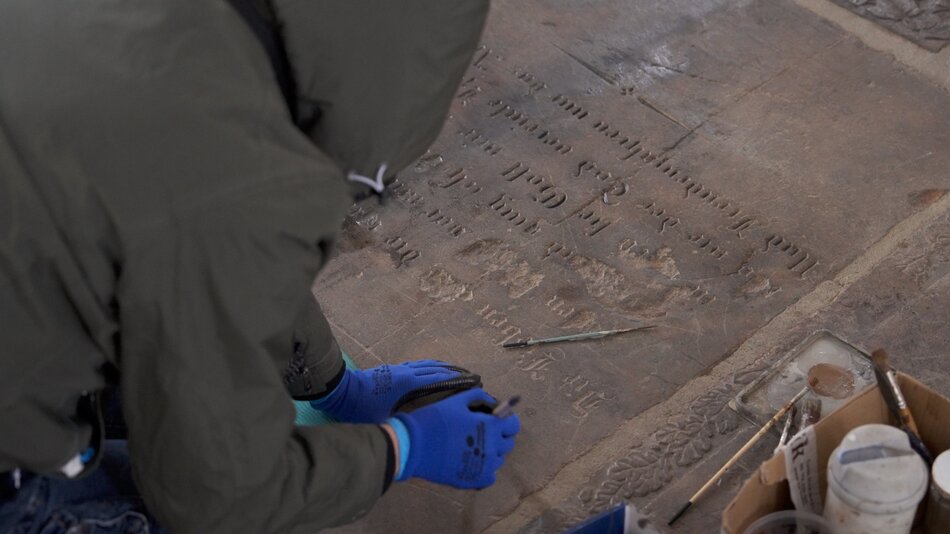 Remont posadzki w Bazylice Mariackiej