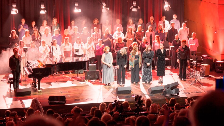 Koncert Sending you light