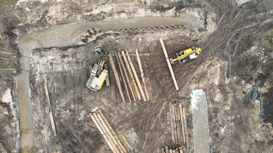 Budowa basenu w Brzeźnie