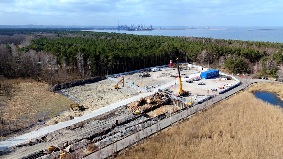 Budowa FSRU w Gdańsku nabiera tempa