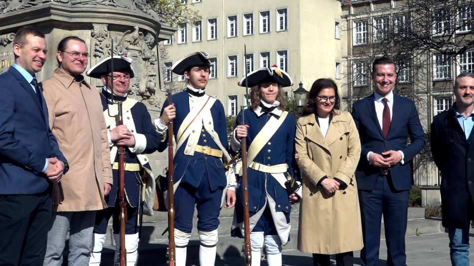 Patriotyczny maj - briefing