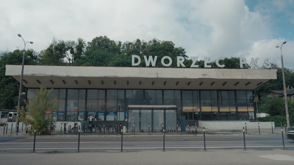 Dworzec PKS bez wpisu do rejestru zabytków