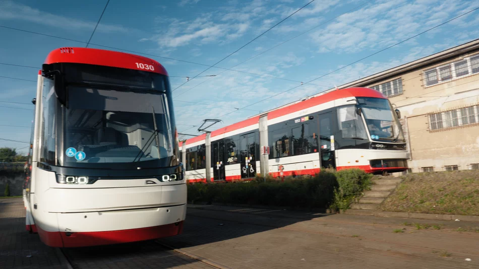 Od dachu po wózki. GAiT remontuje tramwaje PESA