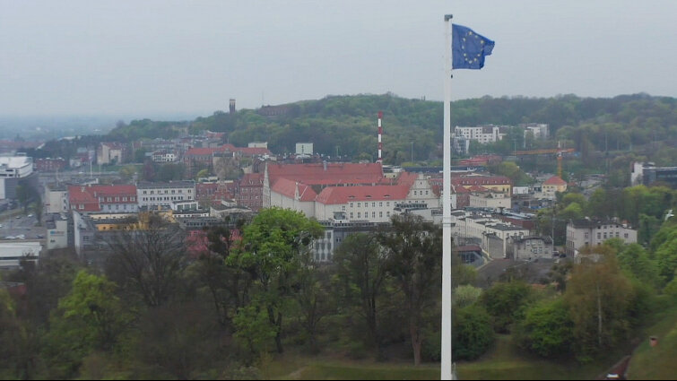 16 lat Polski w UE. Flaga wspólnoty na Górze Gradowej