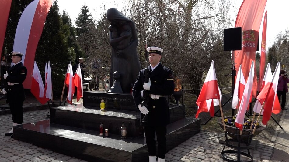 82. rocznica zbrodni katyńskiej. Gdańsk oddał hołd ofiarom
