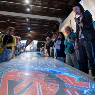 Link do opisu wydarzenia: Spacer kuratorski po wystawie Stocznia dla czytelników "30 dni"