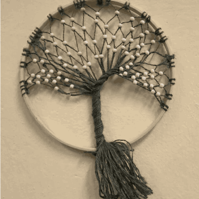 Link do opisu wydarzenia: Makramowe drzewka – warsztaty z rękodzieła dla dorosłych